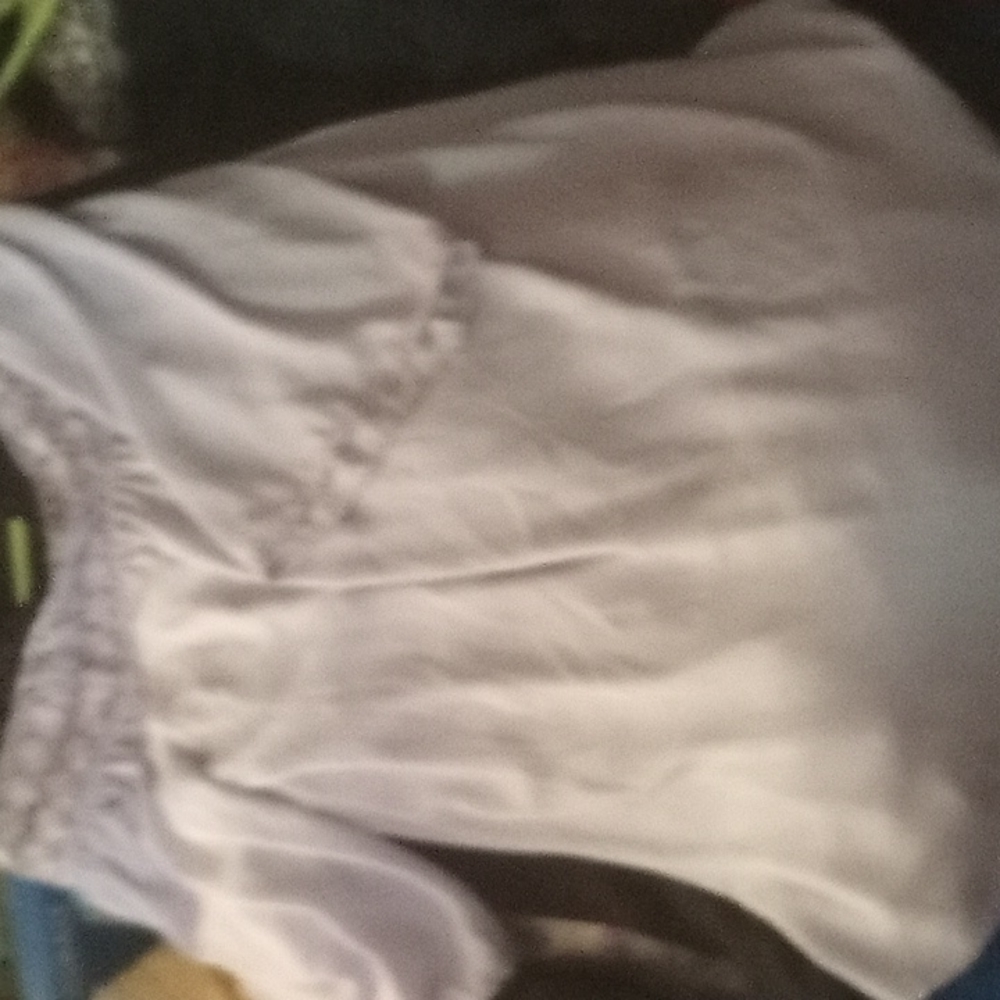 Large Zouk gray with  white  lace wide boat neck  silk like Top